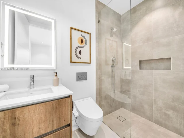 7501 SW 80th St, Miami FL 33143