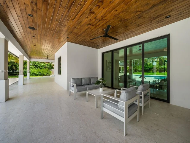 7501 SW 80th St, Miami FL 33143