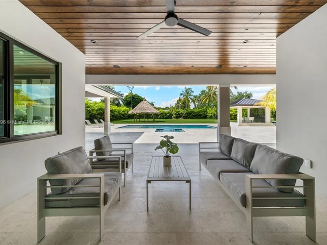 7501 SW 80th St, Miami FL 33143