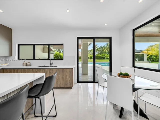 7501 SW 80th St, Miami FL 33143