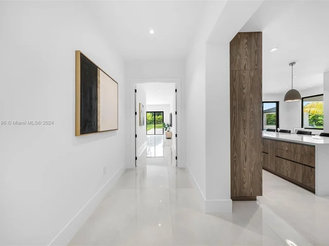 7501 SW 80th St, Miami FL 33143