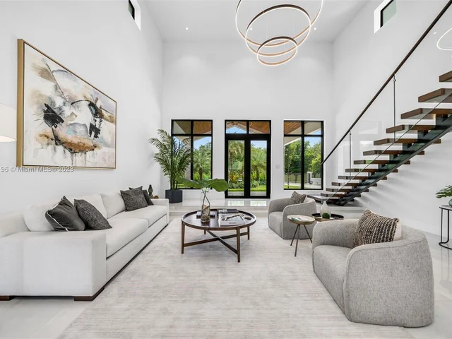 7501 SW 80th St, Miami FL 33143