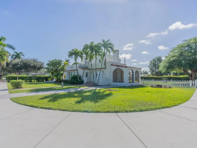 92 NW 20th St, Homestead FL 33030