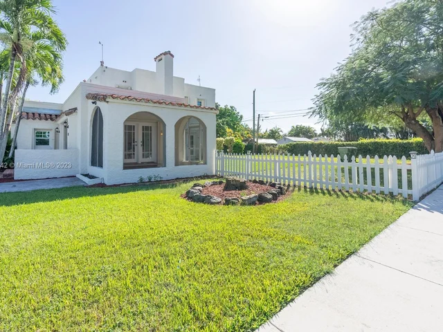 92 NW 20th St, Homestead FL 33030