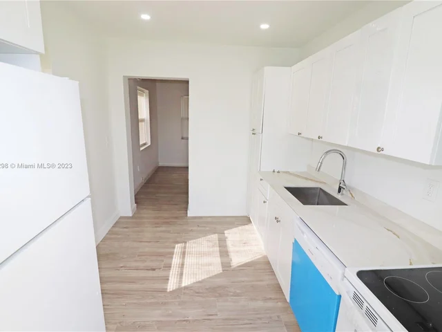 1040 NW 141st St # 0, Miami FL 33168