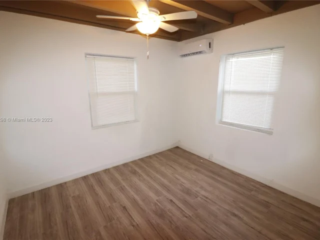 1040 NW 141st St # 0, Miami FL 33168