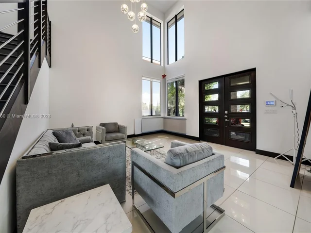 16065 SW 136th Ter, Miami FL 33196