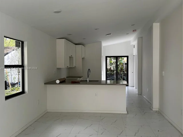 2774 NW 170th St, Miami Gardens FL 33056