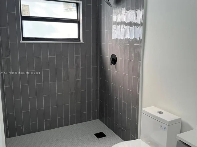 2774 NW 170th St, Miami Gardens FL 33056