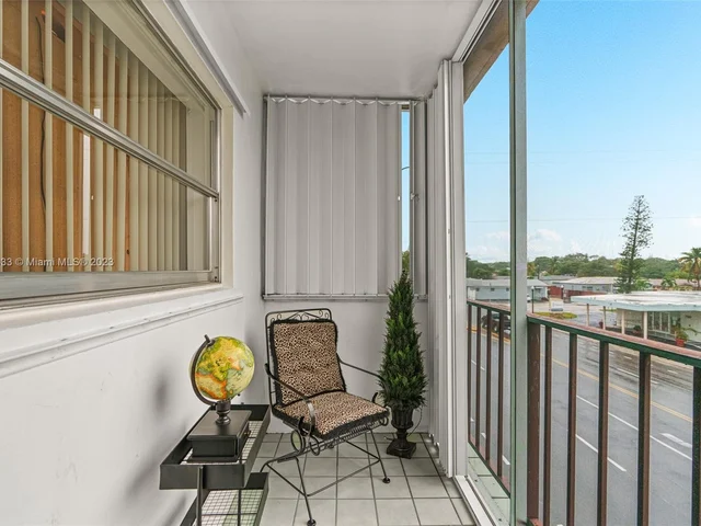 1750 Jefferson St # 308, Hollywood FL 33020