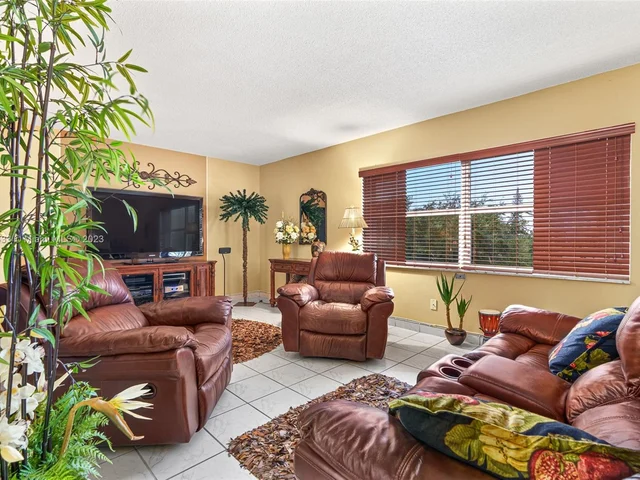 1750 Jefferson St # 308, Hollywood FL 33020