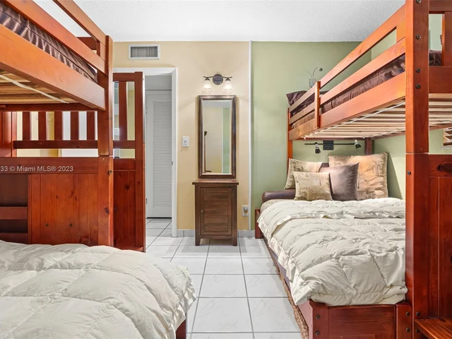 1750 Jefferson St # 308, Hollywood FL 33020