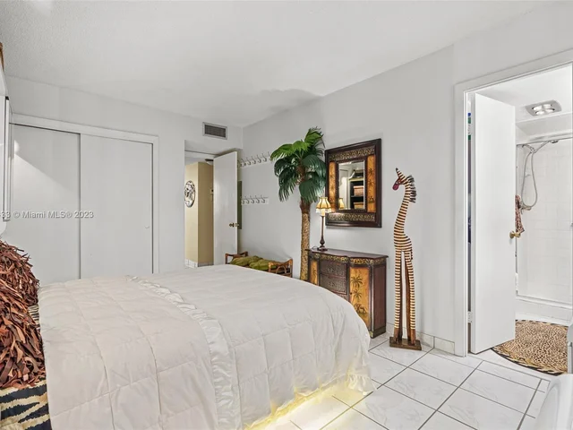 1750 Jefferson St # 308, Hollywood FL 33020