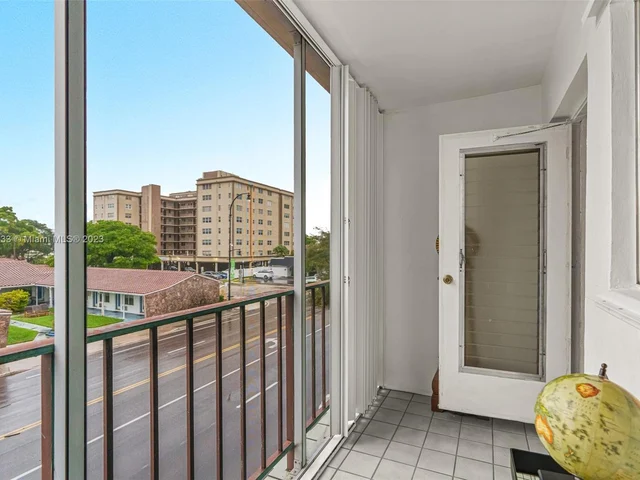 1750 Jefferson St # 308, Hollywood FL 33020