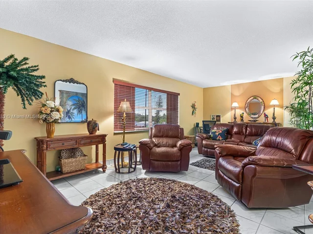 1750 Jefferson St # 308, Hollywood FL 33020