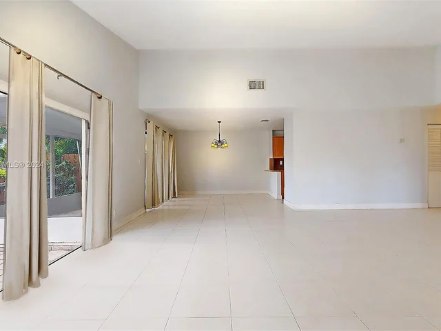 13522 SW 13th Ter # 0, Miami FL 33184