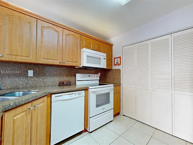 13522 SW 13th Ter # 0, Miami FL 33184