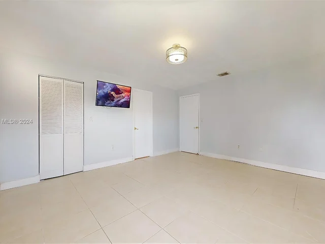 13522 SW 13th Ter # 0, Miami FL 33184