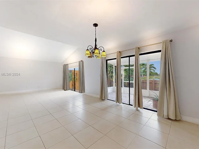 13522 SW 13th Ter # 0, Miami FL 33184