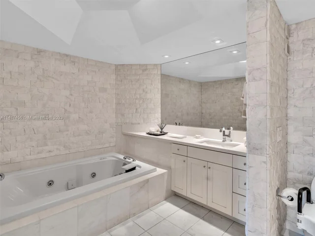 2800 Island Blvd # 1203, Aventura FL 33160