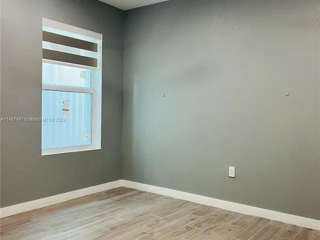 648 NE 5th Way, Florida City FL 33034