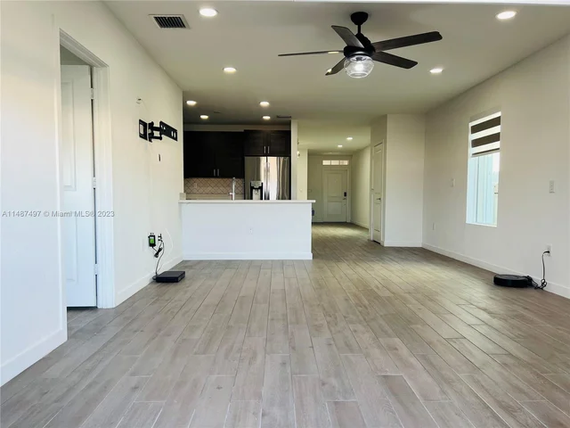 648 NE 5th Way, Florida City FL 33034