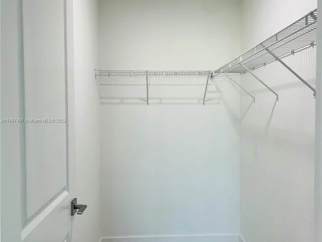 648 NE 5th Way, Florida City FL 33034