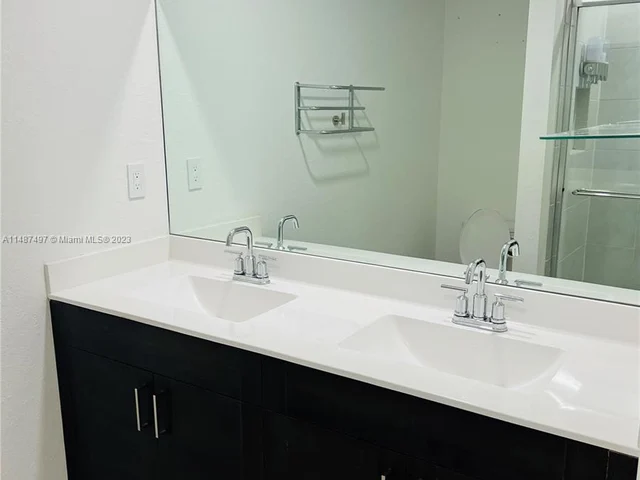 648 NE 5th Way, Florida City FL 33034