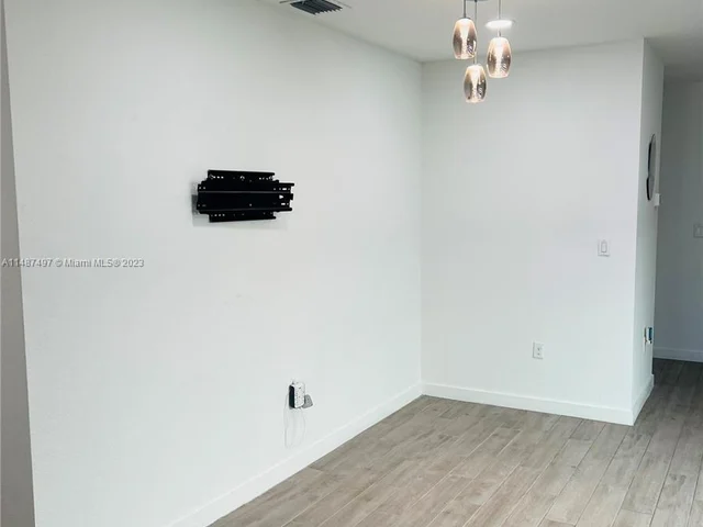 648 NE 5th Way, Florida City FL 33034