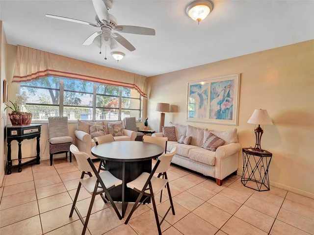 4100 Crystal Lake Dr # 206, Deerfield Beach FL 33064