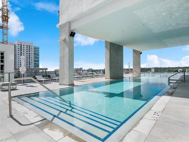 239 SW 9 ST # 2003, Miami FL 33130