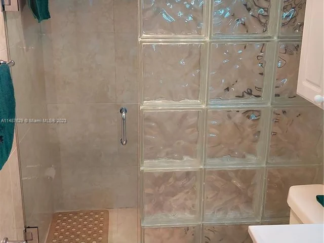 1965 S Ocean Dr # 7B, Hallandale Beach FL 33009