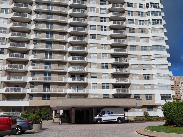 1965 S Ocean Dr # 7B, Hallandale Beach FL 33009