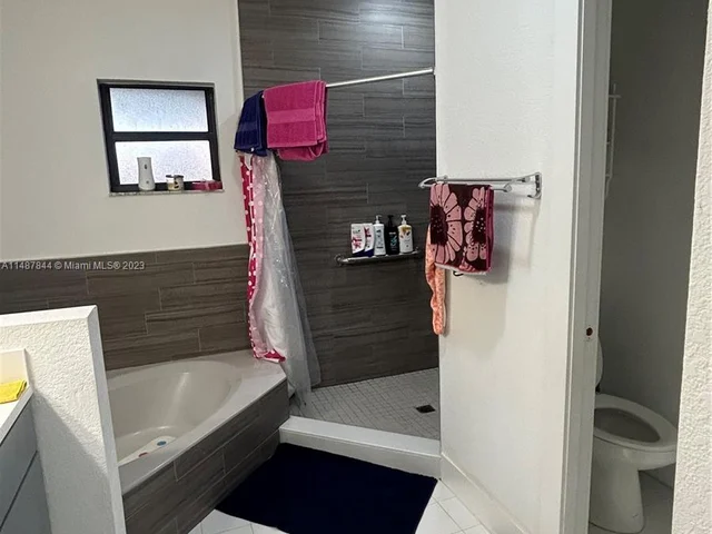 21050 SW 172nd Ave, Miami FL 33187