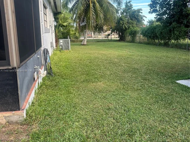 21050 SW 172nd Ave, Miami FL 33187