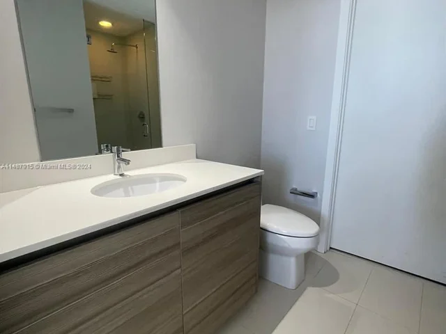 121 NE 34th St # 807, Miami FL 33137