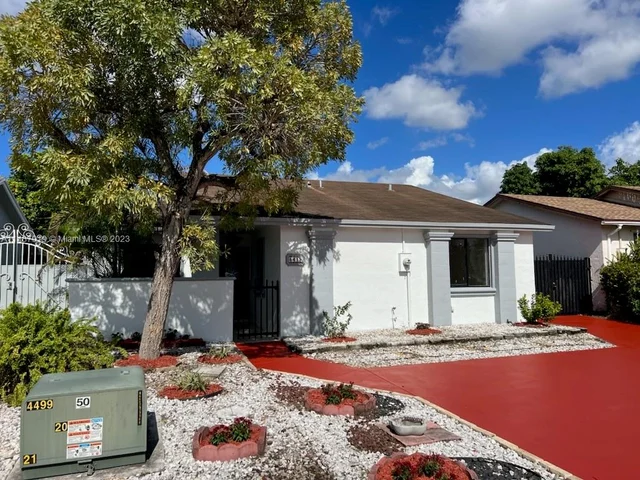 5419 NW 197th Ln, Miami Gardens FL 33055