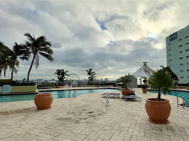 244 Biscayne Blvd # 3107, Miami FL 33132