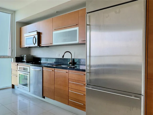 244 Biscayne Blvd # 3107, Miami FL 33132