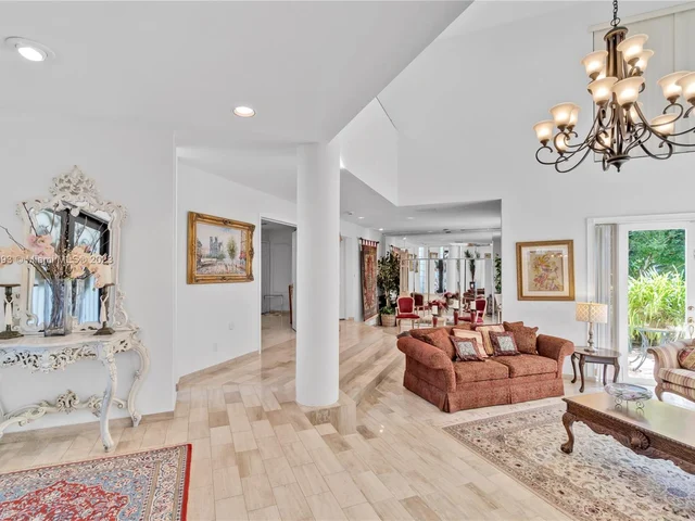 10280 SW 142nd St, Miami FL 33176