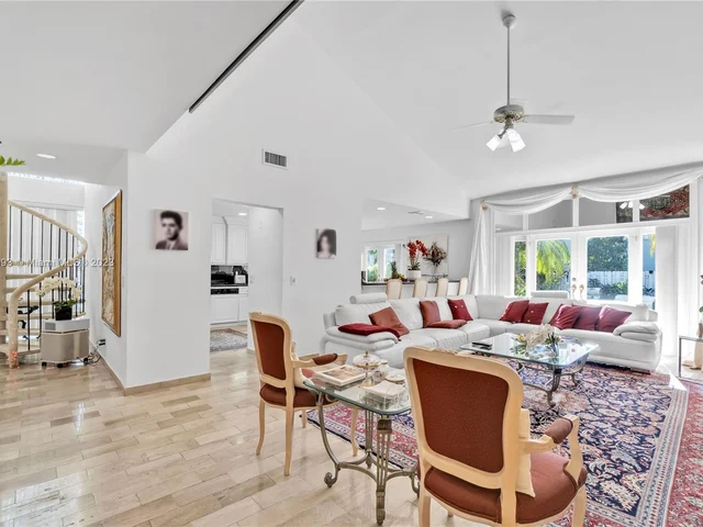 10280 SW 142nd St, Miami FL 33176