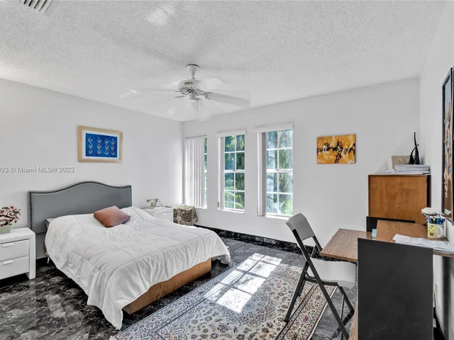 10280 SW 142nd St, Miami FL 33176