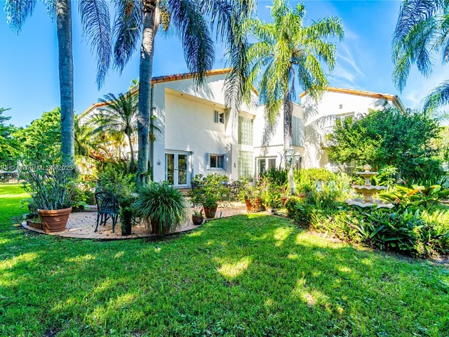 10280 SW 142nd St, Miami FL 33176