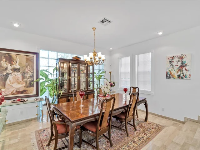 10280 SW 142nd St, Miami FL 33176