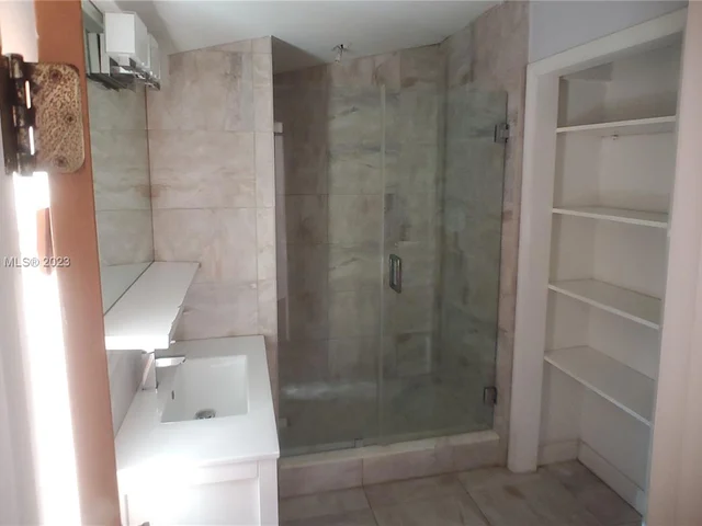 1600 Jackson St, Hollywood FL 33020