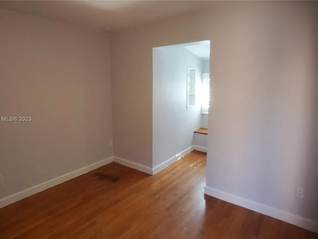 1600 Jackson St, Hollywood FL 33020