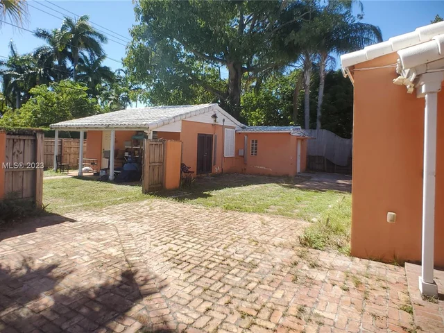 1600 Jackson St, Hollywood FL 33020