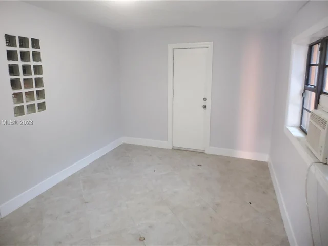 1600 Jackson St, Hollywood FL 33020