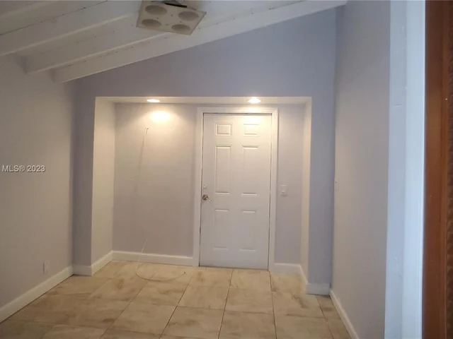 1600 Jackson St, Hollywood FL 33020