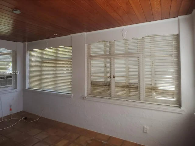 1600 Jackson St, Hollywood FL 33020